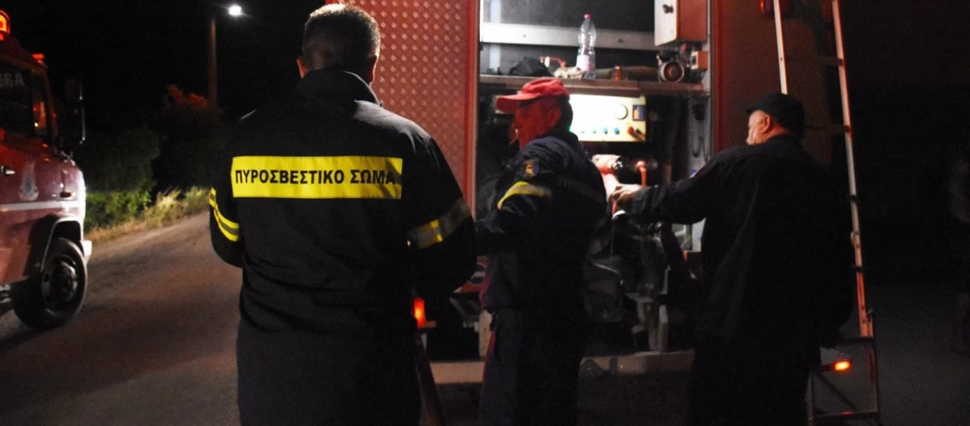 Πυρκαγιά σε εγκαταλελειμμένο κτίριο στο Μεταξουργείο